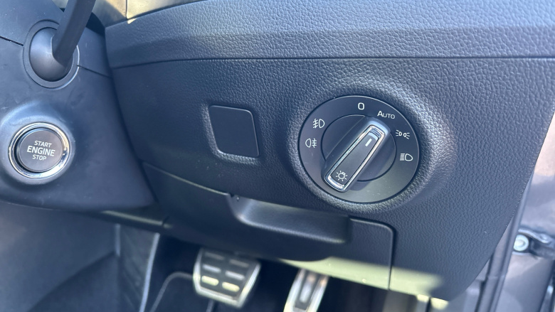 Skoda Superb 2.0 TDI CR Sport Line Plus 5dr DSG Diesel Hatchback